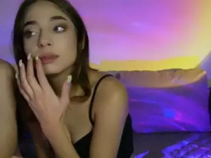 Enjoy watching the HD scene of Dahliacruzzz21 Cam porn model from bongacams