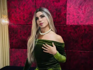 Stream complete scene titled LiaColliins, 18 years old, blonde hair trans