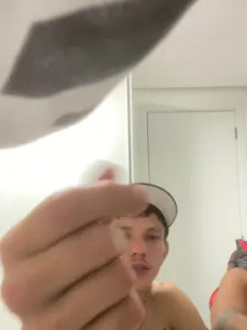 View the uncut video titled Alemaodotado44, 20 years old, male