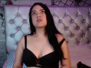 Play full video named Emmy_miller Cam porn model from cam4