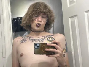 Stream this full video titled DarkPrincessHrly, 25 years old, trans
