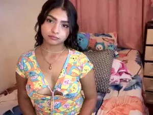 View this uncensored scene of Doll_dolcce Cam porn model from chaturbate
