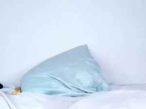 Watch uncensored scene of Mollyy_777 Cam porn model from chaturbate