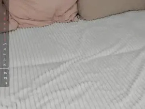 Stream the uncut video named Petalwings Cam porn model from chaturbate