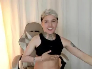 Play full movie of Suzu_wolf Cam porn model from chaturbate