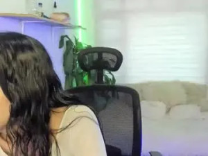 Play this uncut video named Aysha_winxx Cam porn model from chaturbate