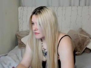 Watch this complete clip called Malisha-kiss Cam porn model from bongacams