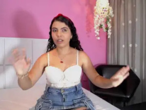 Play the uncensored video titled MiaRose Cam porn model from bongacams