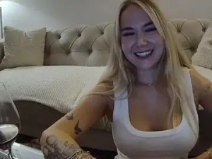 Watch full clip named BarbieDolly_x Cam porn model from stripchat