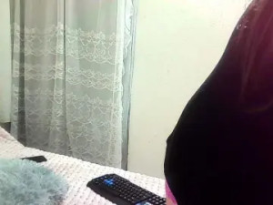 View complete video of Sherezadeangels Cam porn model from bongacams