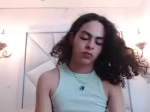 Watch the uncut clip named samiwilliams, 19 years old, trans