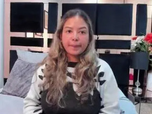 Stream this uncut video called Dulcelyra Cam porn model from camsoda