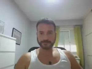 Play this HD movie called scurry_, 38 years old, male