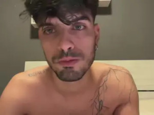 Watch this HD clip of Davinci974, 28 years old, male