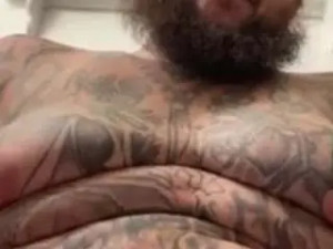 Play this HD scene called biggibboob1, male