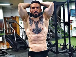 Play full video called XXXFitnessBoyXXX, 32 years old, brunette hair male