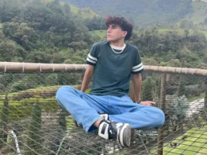 Watch the full clip named FelipeArias, 19 years old, brown hair male