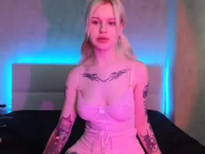 Play HD video named Honeygold__ Cam porn model from chaturbate