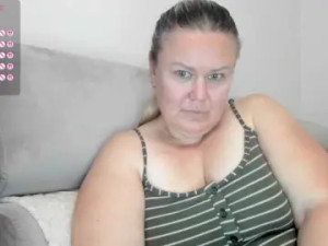 View the complete video named Evajolie Cam porn model from bongacams