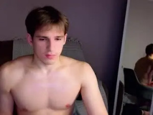 Play uncut clip of alexs_771, 21 years old, male