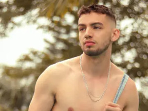 Watch this hardcore scene named MichaelMagno, 22 years old, brown hair male