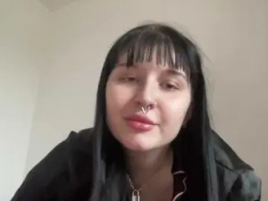 Stream uncensored scene of ShellyFire Cam porn model from bongacams