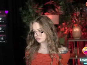 View uncut movie of Bellablazee Cam porn model from chaturbate