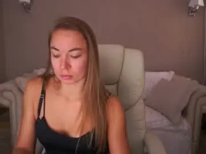 Stream full movie named Vixenmuse Cam porn model from chaturbate