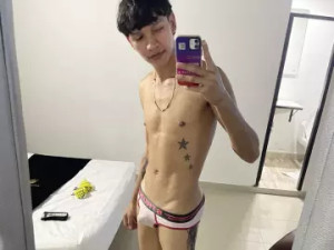 Enjoy watching this full movie of HayenSarmiento, 24 years old, brown hair male