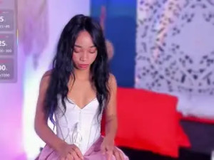 Play this HD clip named Lexyskye Cam porn model from chaturbate