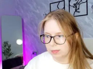 Enjoy watching the uncut movie named Lorettajons Cam porn model from chaturbate