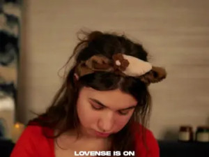 Play the uncut scene titled MeridithMischo Cam porn model from cam4