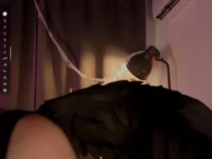 Play complete movie titled SharriSaenger Cam porn model from cam4