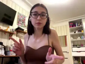 Enjoy watching the complete movie titled CherlynLinehan Cam porn model from bongacams