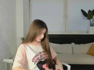 Watch this complete movie called CheryCastros Cam porn model from cam4