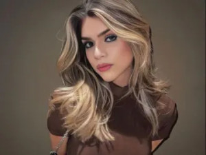 View full video of RebecaLoungs, 24 years old, blonde hair trans