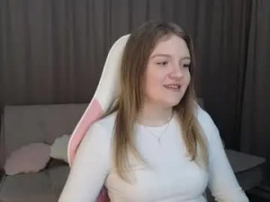 Stream the HD movie titled Evettavega Cam porn model from chaturbate