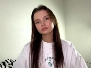 View the full scene called Hoaarisa Cam porn model from chaturbate