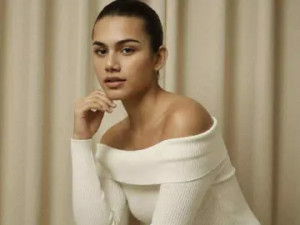 Enjoy watching the uncut video titled SabrinaLex, 21 years old, brown hair trans