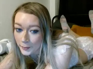 Watch the complete clip called Noturaverageava Cam porn model from chaturbate