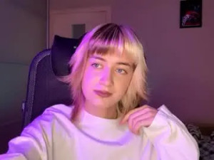 Watch the full scene called Ethelynprochaska Cam porn model from chaturbate