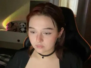 View the complete video of LylyBearrr Cam porn model from bongacams