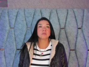 Watch the full clip of Mielmature Cam porn model from bongacams