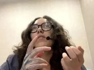 Play this uncut scene titled Analisakimpton Cam porn model from camsoda