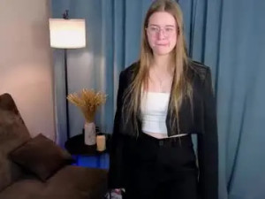 Play uncut clip called Koolyquiser Cam porn model from chaturbate