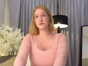 Watch this complete movie of Petitelz Cam porn model from chaturbate