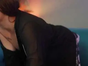 Watch uncensored clip called Evelyncoral Cam porn model from camsoda