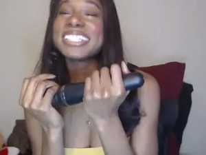 Watch this uncut video titled Kinsleykarterx Cam porn model from chaturbate