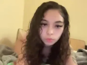 Watch the complete movie titled H3nnynlace Cam porn model from chaturbate