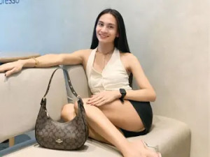 View this uncensored video of XamiraFaerynLove, 23 years old, trans